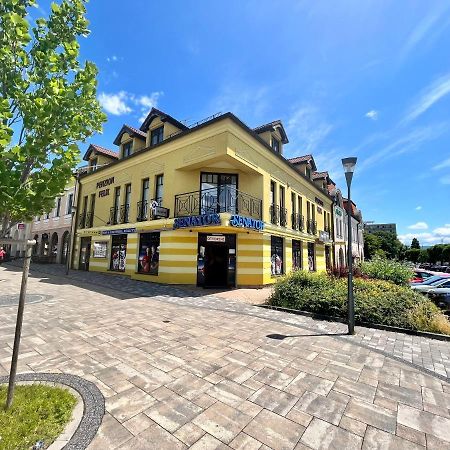 Penzion Felix Topoľčany Esterno foto